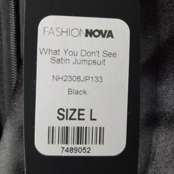 Fashion Nova L What You Don't See Satin Jumpsuit New in Black - Picture 10 of 11